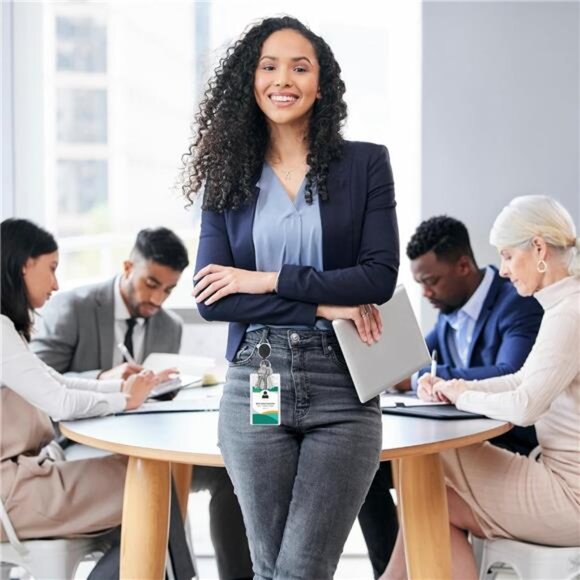 ID Badge Holder Retractable Keychain Clip Vertical Card Holder Heavy Duty 2 Pack - Picture 2 of 8